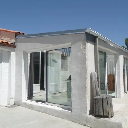 2 Lumineux Appartements, La Rochelle לה רושל