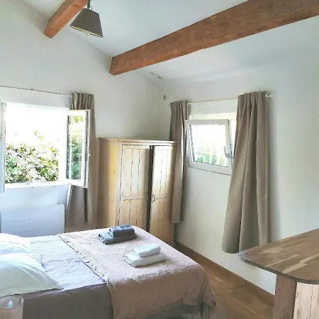 2 Lumineux Appartements, La Rochelle *